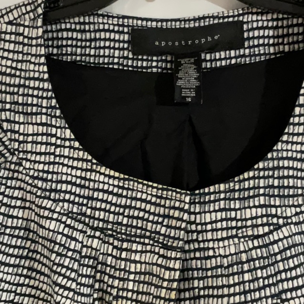 Apostrophe Monochrome Textured Skirt